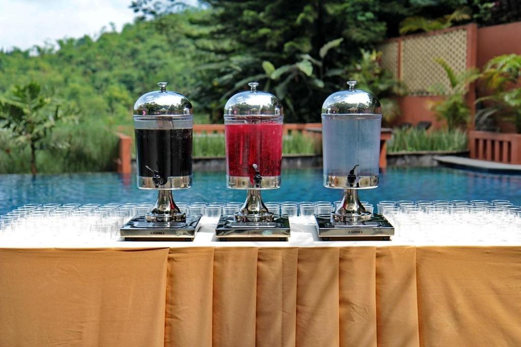 Sangria Resort And Spa Lembang Dış mekan fotoğraf