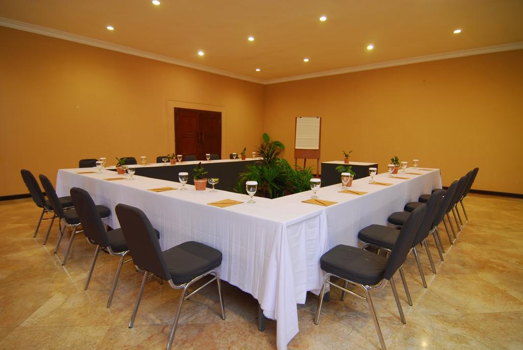 Sangria Resort And Spa Lembang Dış mekan fotoğraf