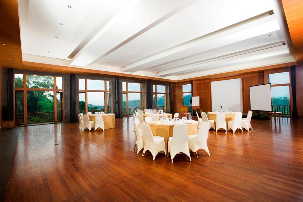 Sangria Resort And Spa Lembang Dış mekan fotoğraf