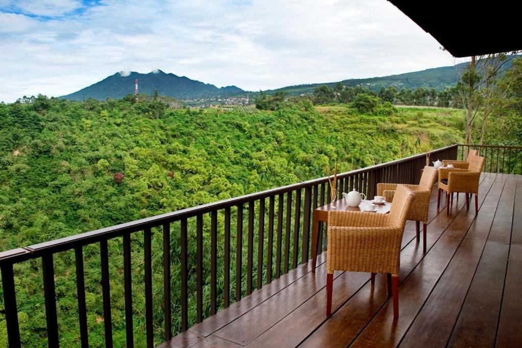 Sangria Resort And Spa Lembang Dış mekan fotoğraf